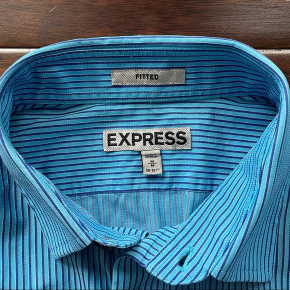 Express Fitted Size Medium Button Up Dress Shirt 15-15 1/2 Light Blue Stripes - Picture 3 of 6